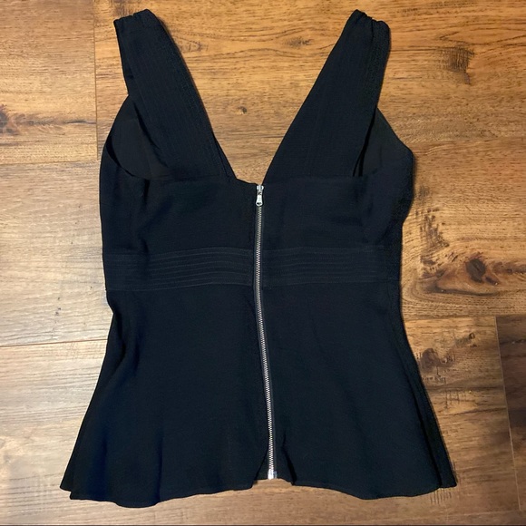 Women’s Trouve Crepe Seamed Tank Top V Neck - Picture 4 of 7